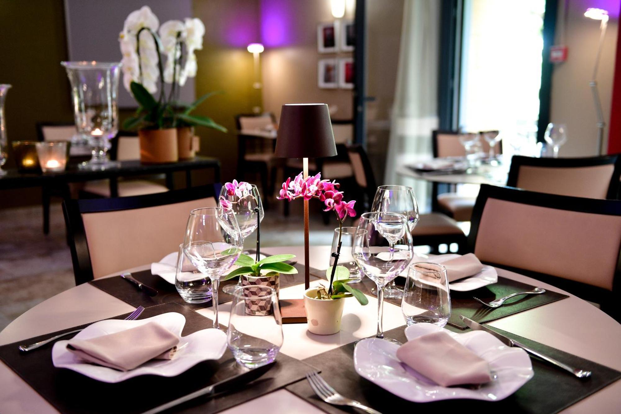 Le Mas Des Aigras - Hotel & Restaurant De Charme En Provence Оранж Екстер'єр фото
